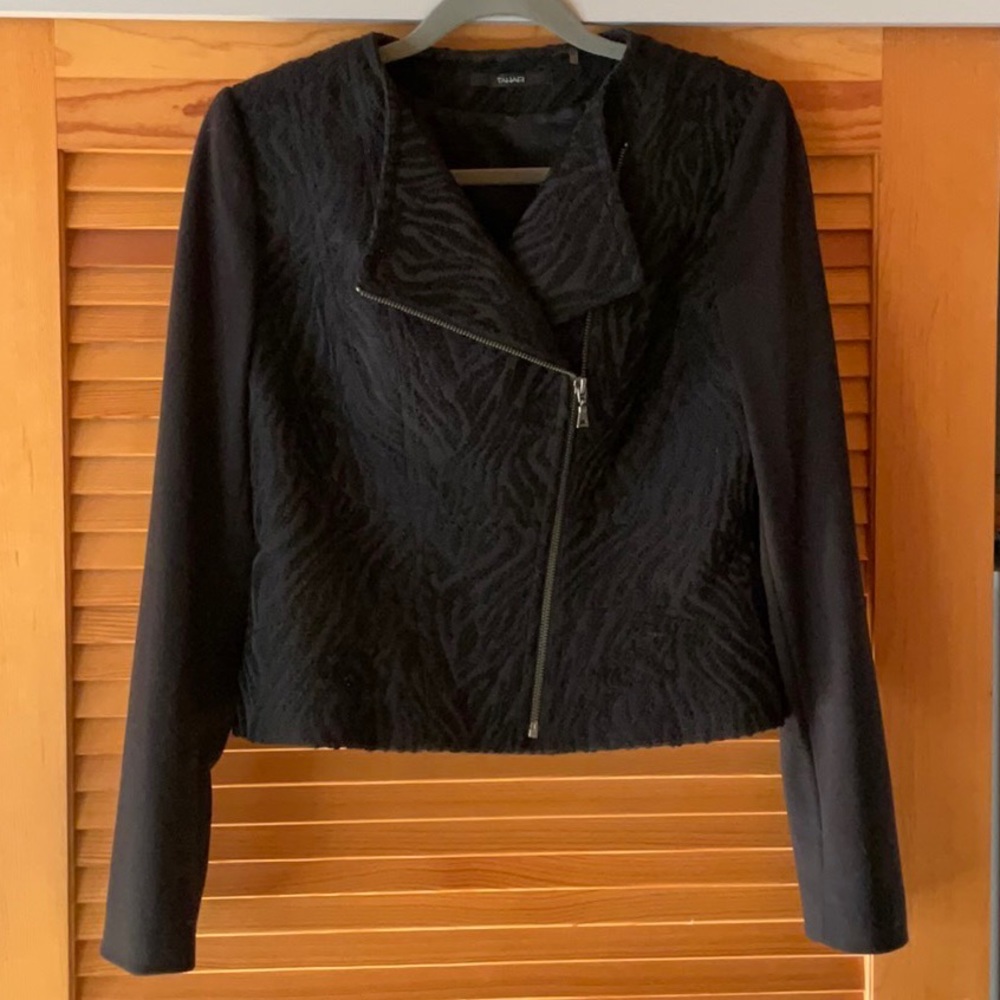Black fitted dressy jacket